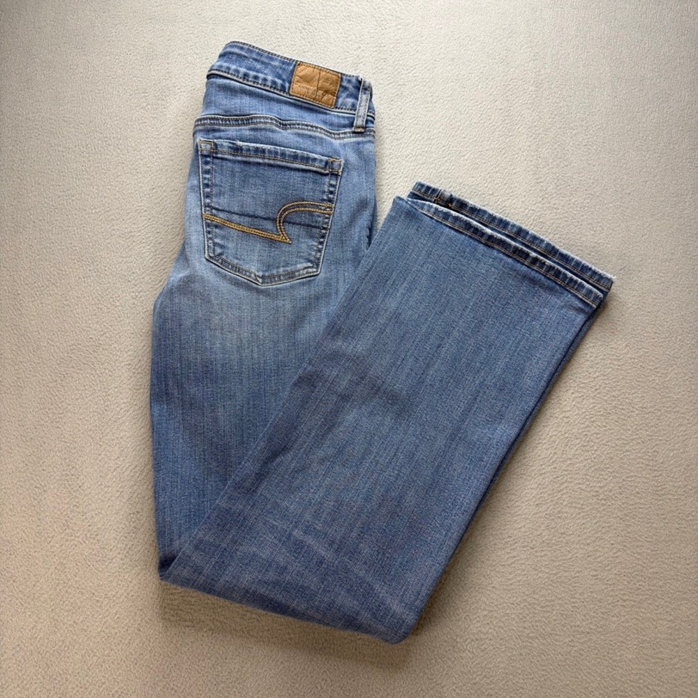 American Eagle Outfitters Medium Light Blue Straight Leg Jeans